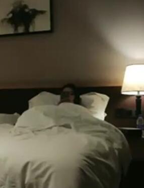 大长腿短裤妹子