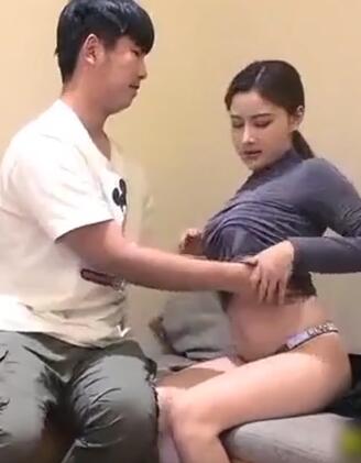 小哥喜欢看大妹子