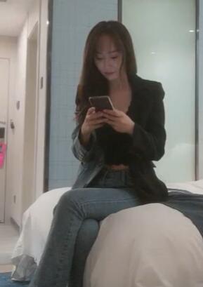 小陈头约175兼职车模蜂腰白嫩美肤近景