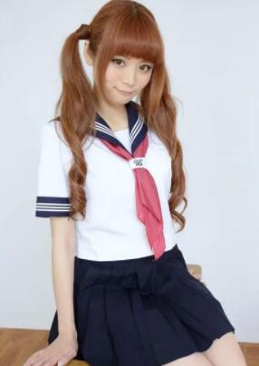 组词女生裤子曝光