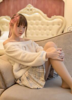 女生因为吃面崩溃