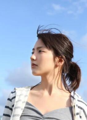 一层一层剥掉女生的衣服的游戏