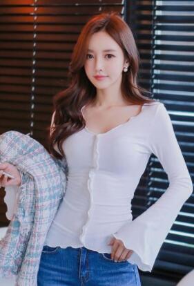 女生同情老人买5西瓜切开发现全坏