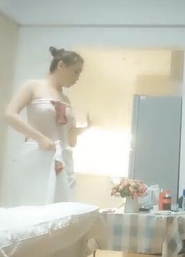 张先生访花07-04航空地勤