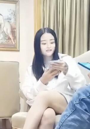 请别相信她电影