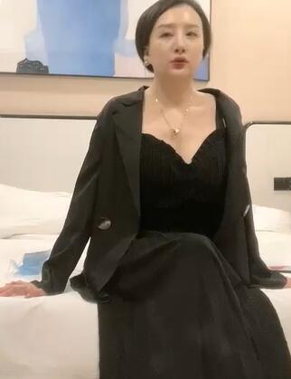 秋霜在线观看高清视频