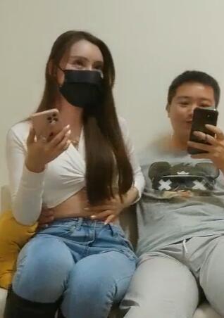 4000元约极品网红脸外围美女