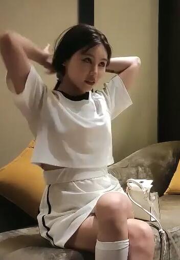 小宝寻花07-04时装模特