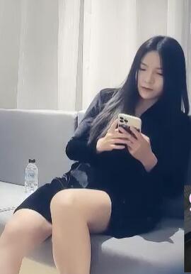 七天高端外围04-15性感大美腿