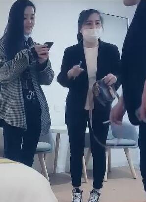 七天高端外围04-12找两妹子玩双飞