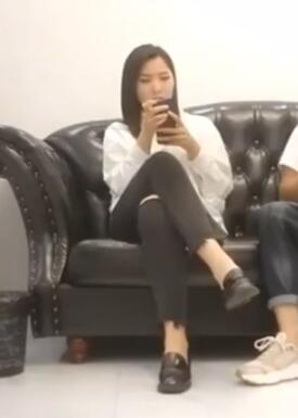 二哥午夜探妹约了个少妇九九免费