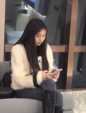 小宝寻妹深夜约了个高颜值黑靴妹子秋霞电影