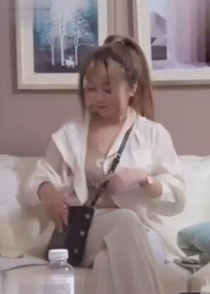 探花李寻欢高端约3000块暑假兼职学妹