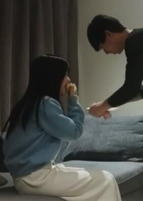 艺术学院 大三学生妹返场 清纯校园风秋霞电影
