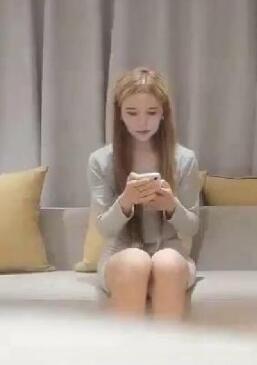 神马午夜约了个黄发短裙萌妹子