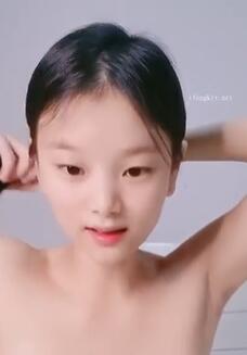 2024年新作之前赚的钱又花完了【十八岁萝莉】多久不见小仙女会化妆
