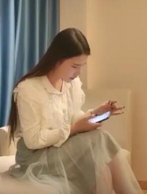 两个少妇姓感黑丝短裙双飞