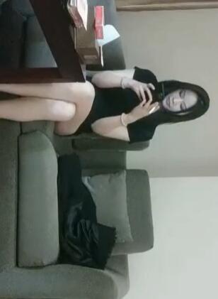 探妹约上门妹带着黑丝和制服