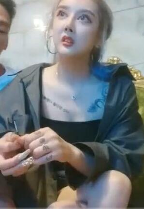 探妹约上门兼职学生妹大长腿