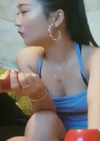 探妹黄先生约了个狂野大姐穿上黑丝