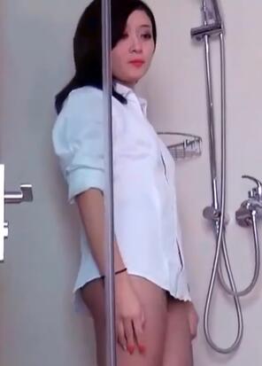 ����é®С�ɰ����е�ԡ��������Ū