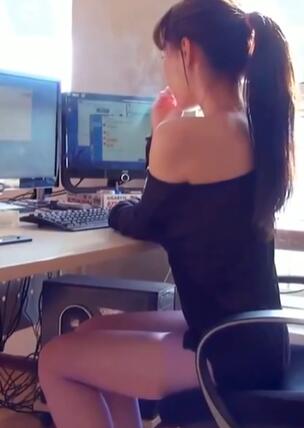 ϲ�����̵�С����ڰ칫����������