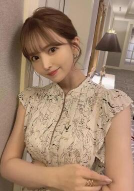 ���D����