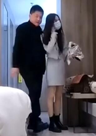 全国探花高价网约极品兼职小姐姐