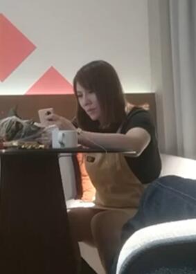 富婆良家少妇酒店聊人生谈感情