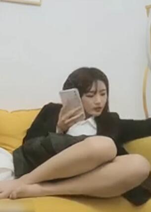 小陈头星选长相甜美黑衣短裙妹子