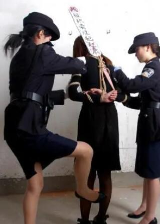 ��Ů���ذ���Ů��