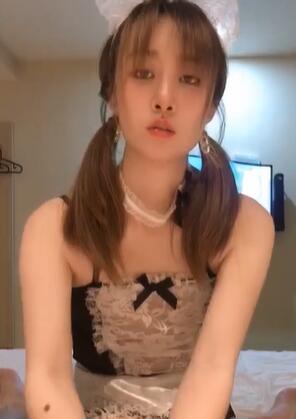 女仆装极品小女友,双马尾顶级颜值