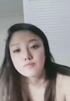 长发及腰蜜桃臀新人御姐开档黑丝露臀