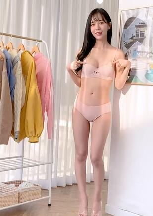 美女换装视频