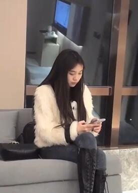 小宝寻妹深夜第二场约了个高颜值黑靴妹子