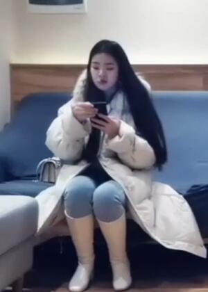 黄先生探花约了个白色外套妹子