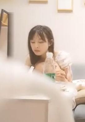 千人斩探妹白裙性感妹子