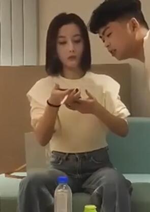 加钱哥加钱哥网约气质韵味十足小少妇自带开档黑丝袜